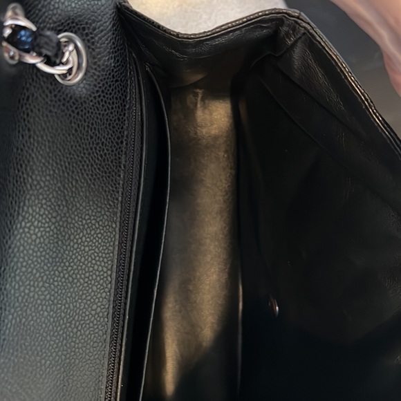Chanel black classic single flap caviar maxi with silver hardware handbag - Picture 7 of 16